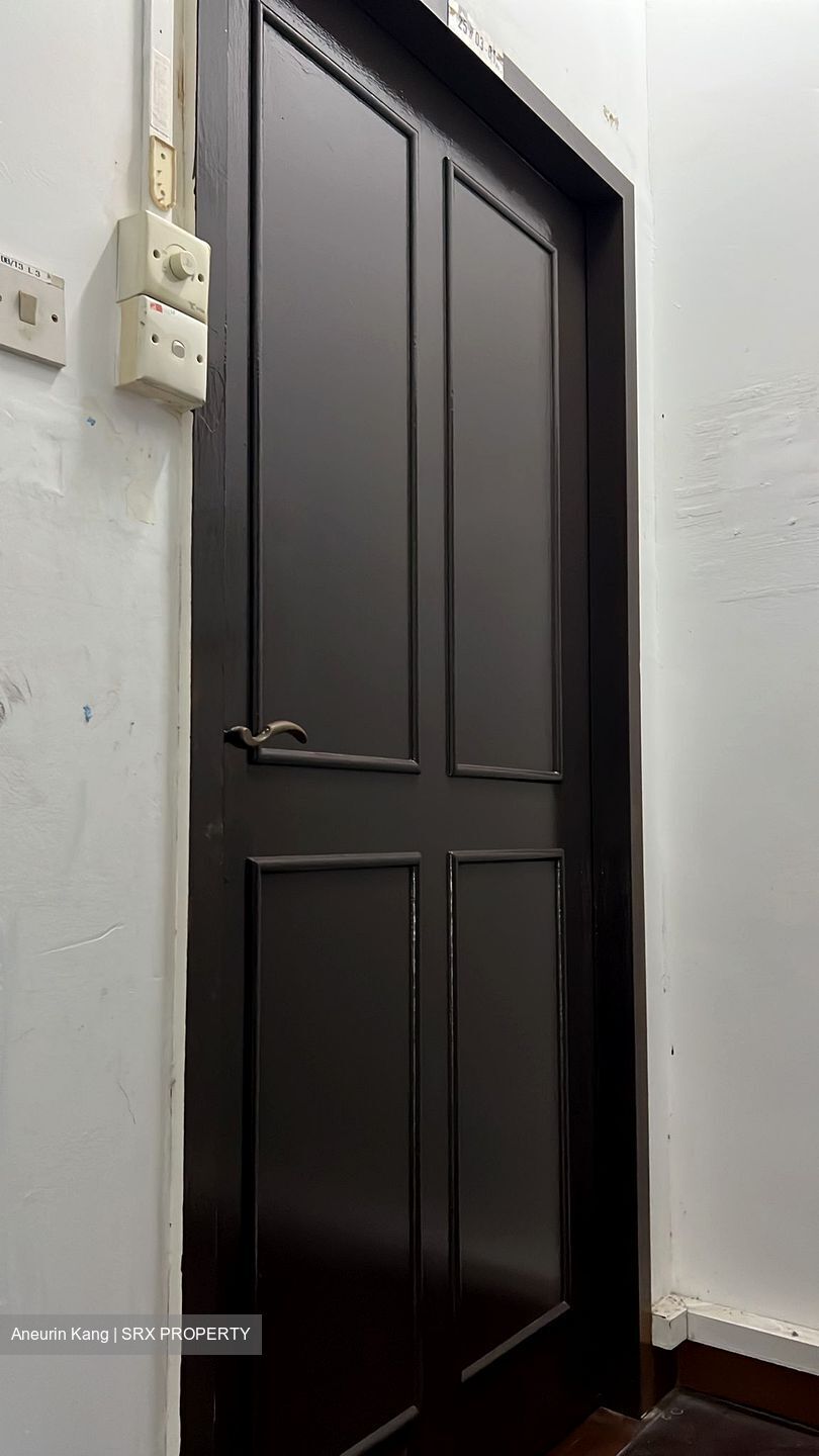 Lorong Telok (D1), Shop House #415688211